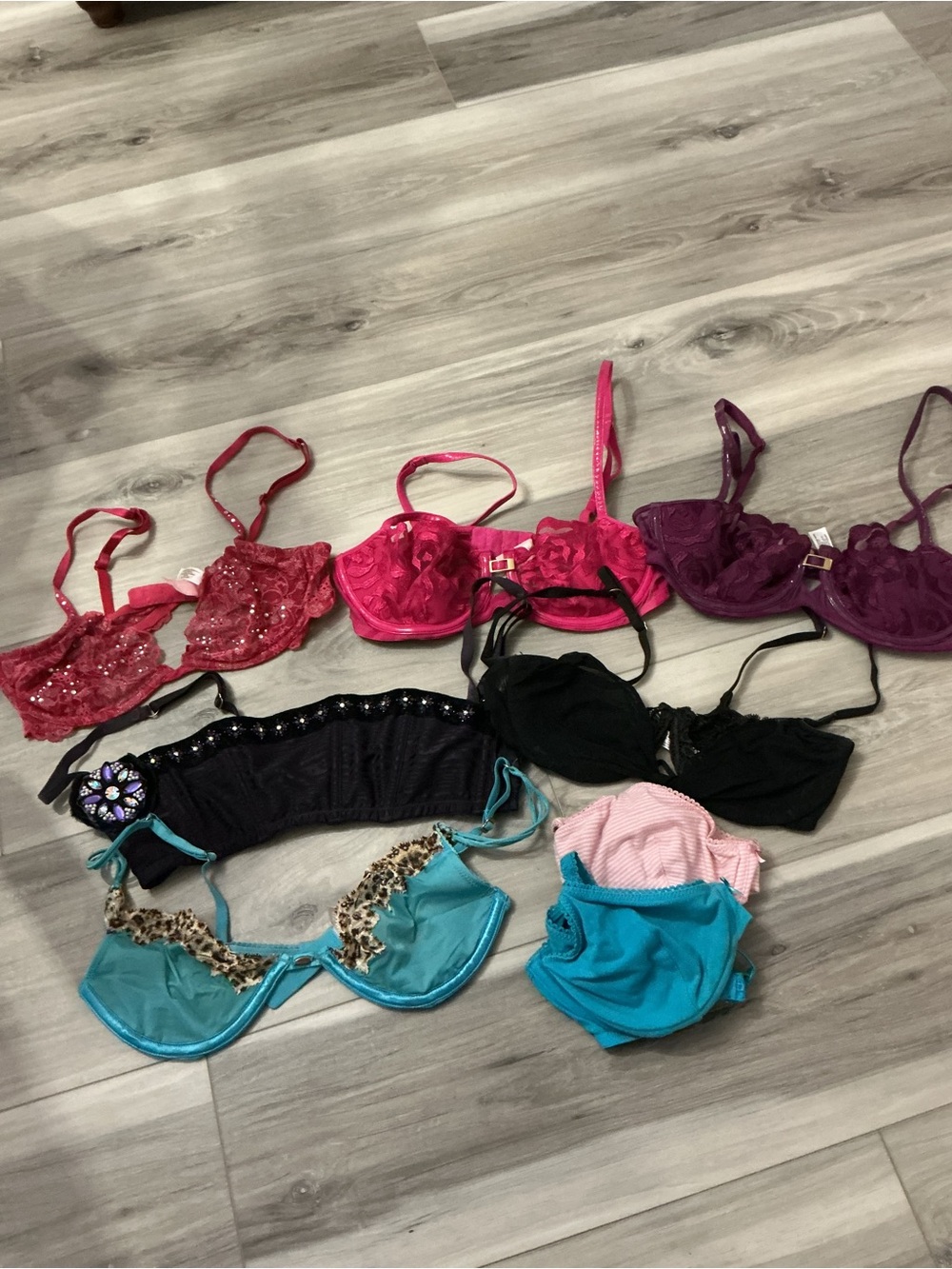 Victorias Secret Bras 34 B